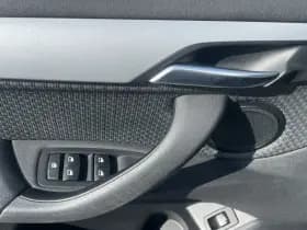 BMW X1 sDrive18i Executive | camera | climate | e. achterklep! thumbnail 9