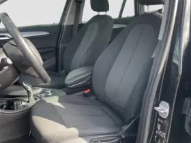 BMW X1 sDrive18i Executive | camera | climate | e. achterklep! thumbnail 10