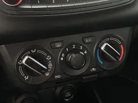 Suzuki Swift thumbnail 17