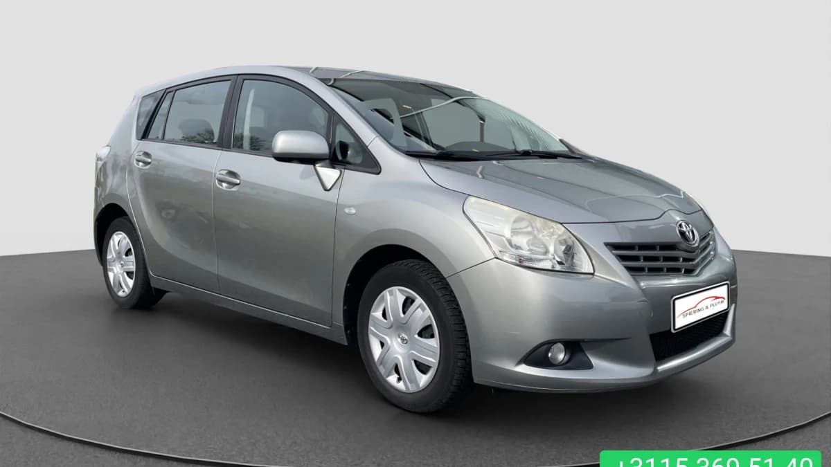 Toyota Verso — foto 1