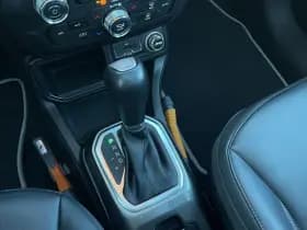 Jeep Renegade thumbnail 18