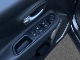 Jeep Renegade thumbnail 9