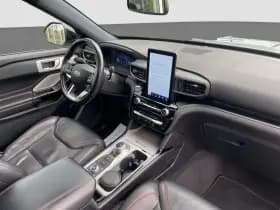 Ford Explorer thumbnail 2