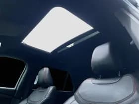 Ford Explorer thumbnail 3