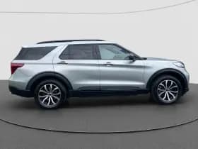 Ford Explorer thumbnail 5