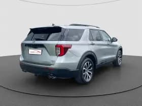 Ford Explorer thumbnail 6