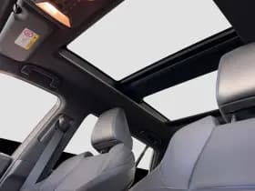 Toyota RAV4 2.5 Hybrid Bi-Tone | Pano | RCTA | H. Leder | CarPlay! thumbnail 2