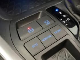 Toyota RAV4 2.5 Hybrid Bi-Tone | Pano | RCTA | H. Leder | CarPlay! thumbnail 4