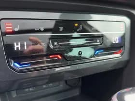 Volkswagen Tiguan 1.4 TSI PHEV Business+ | Panodak | navi | virtual | camera! thumbnail 11