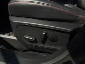 Ford Kuga 2.5 PHEV ST-Line X | Leder | 19" | Drive Ass. Pack | Winter pack thumbnail 6