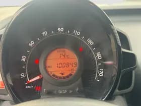 Toyota Aygo 1.0 VVT-i X-Play | Camera | Apple Carplay thumbnail 12