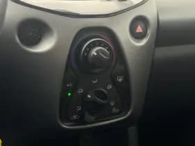 Toyota Aygo 1.0 VVT-i X-Play | Camera | Apple Carplay thumbnail 15