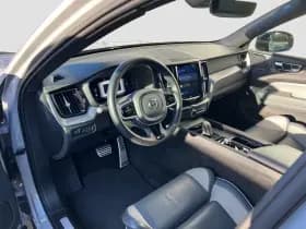 Volvo XC60 2.0 Recharge T8 AWD R-Design | Pano | Trekhaak | H&K | Adaptive | thumbnail 2