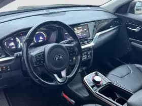 Kia E-Niro ExecutiveLine 64 kWh 100% SOH | Leder | Stoelvent | NL Auto | Adaptive | thumbnail 7