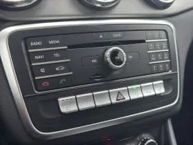 Mercedes-Benz CLA-Klasse 180 AMG | Pano | Carplay | Camera | Stoelverw thumbnail 5