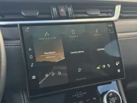 Jaguar F-Pace P400e R-Dynamic SE | Pano | Memory | Meridian | Camera | Adaptive thumbnail 17