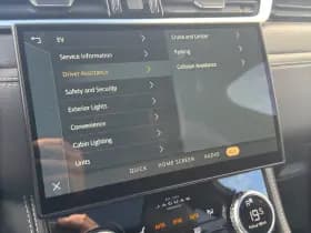 Jaguar F-Pace P400e R-Dynamic SE | Pano | Memory | Meridian | Camera | Adaptive thumbnail 19