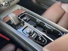 Volvo XC60 2.0 B5 Momentum Exclusive | Pano | Leder | 360* | H&K | thumbnail 24