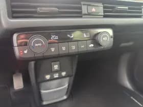 Honda E Base | Pano | Stoelverwarming | Carplay | Dealer onderh thumbnail 6