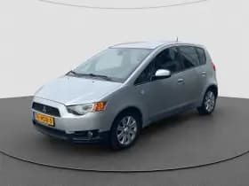 Mitsubishi Colt thumbnail 3