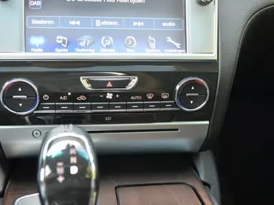 Maserati Quattroporte thumbnail 24