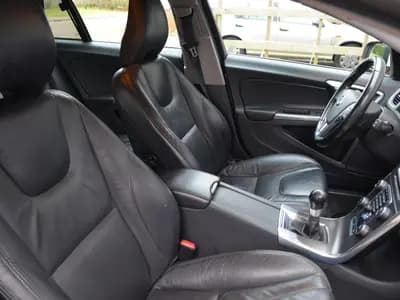 Volvo V60 thumbnail 2