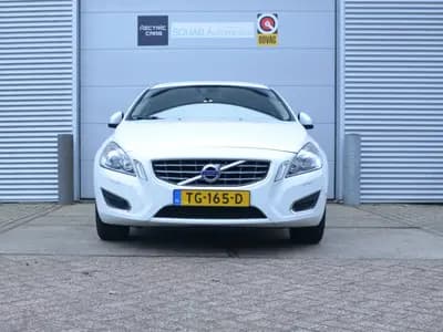 Volvo V60 thumbnail 5