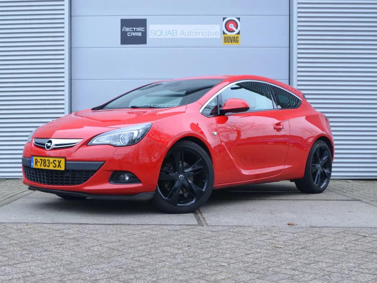 Opel Astra GTC — foto 1