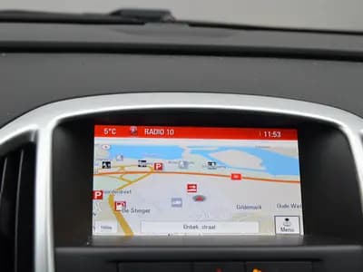 Opel Astra GTC thumbnail 16