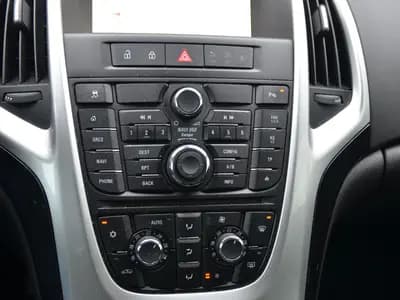 Opel Astra GTC thumbnail 20