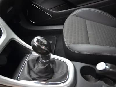 Opel Astra GTC thumbnail 3