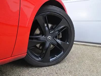 Opel Astra GTC thumbnail 4