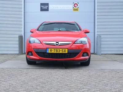 Opel Astra GTC thumbnail 5