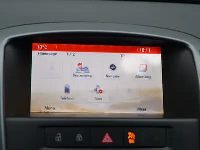 Opel Astra GTC thumbnail 18