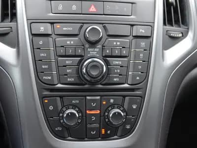 Opel Astra GTC thumbnail 20