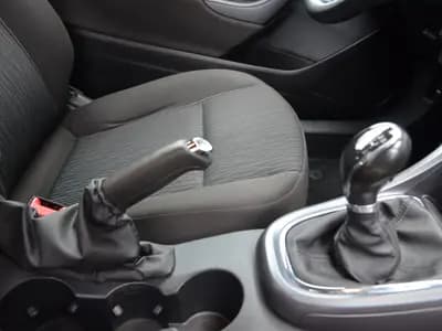 Opel Astra GTC thumbnail 3