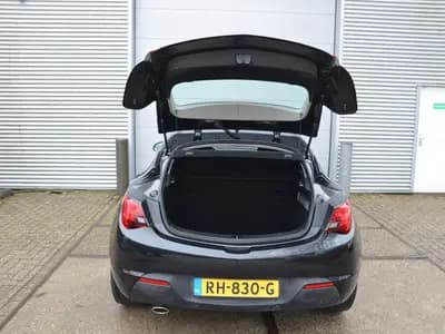 Opel Astra GTC thumbnail 26