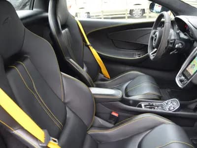 McLaren 570S Spider thumbnail 3