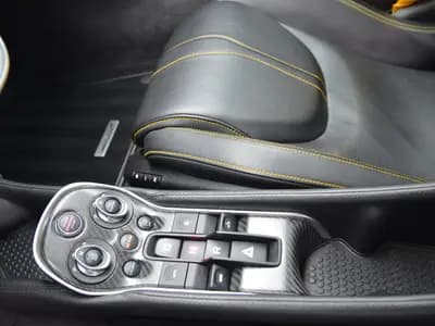 McLaren 570S Spider thumbnail 23