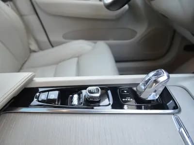 Volvo XC60 thumbnail 6