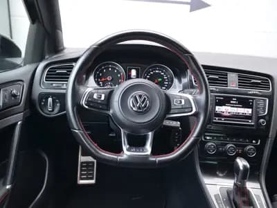 Volkswagen Golf thumbnail 15