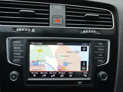 Volkswagen Golf thumbnail 18