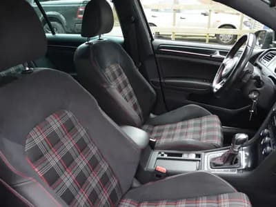 Volkswagen Golf thumbnail 3