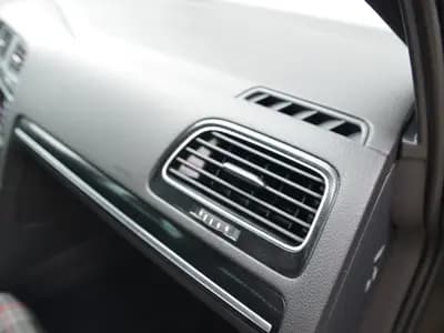 Volkswagen Golf thumbnail 25