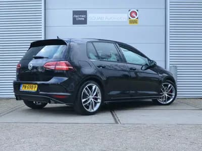 Volkswagen Golf thumbnail 8