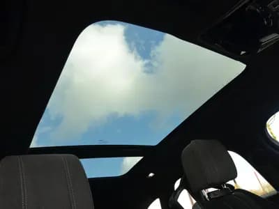 Land Rover Range Rover Velar thumbnail 2