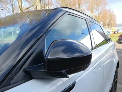 Land Rover Range Rover Velar thumbnail 33