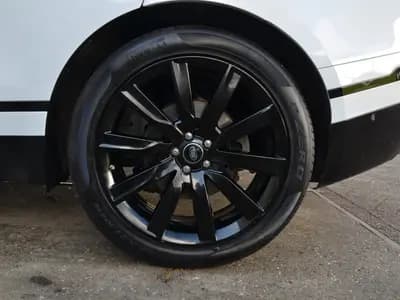 Land Rover Range Rover Velar thumbnail 38