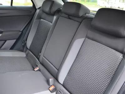 Volkswagen T-Roc thumbnail 13