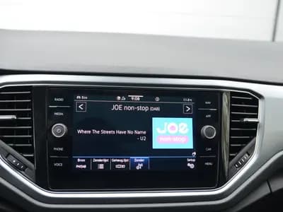 Volkswagen T-Roc thumbnail 17